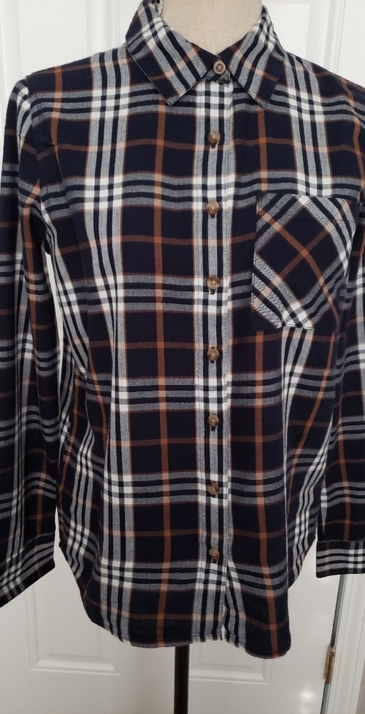 Women's long sleeve botton down  shirt